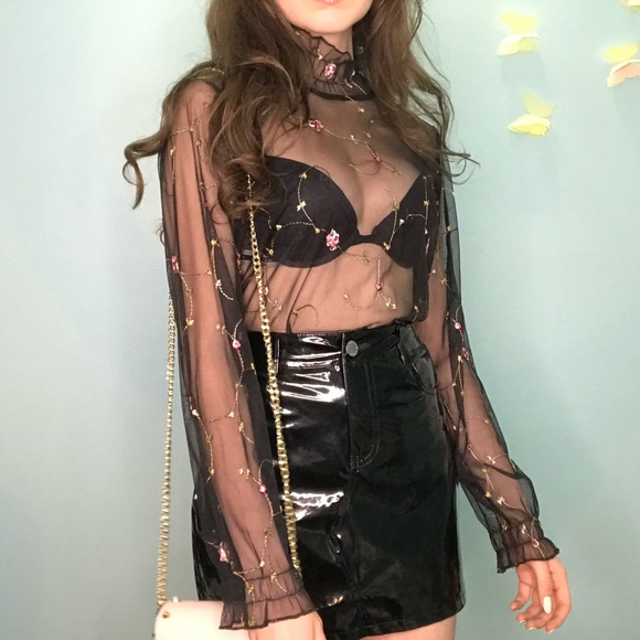 Mesh high neck top 🖤 - Picture 4 of 4